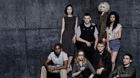  Sense8: Viaggi interconnessi nella mente e amore senza confini!